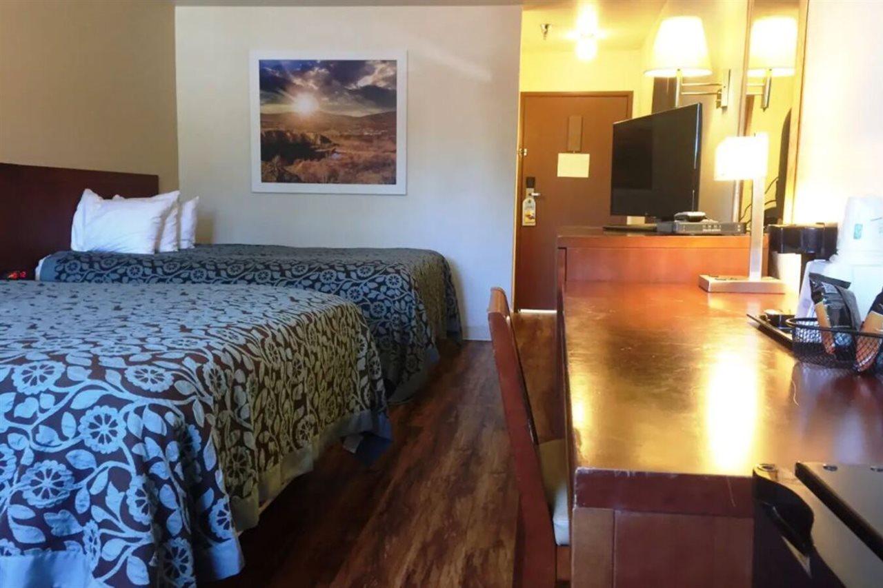 Days Inn By Wyndham Τάος Εξωτερικό φωτογραφία
